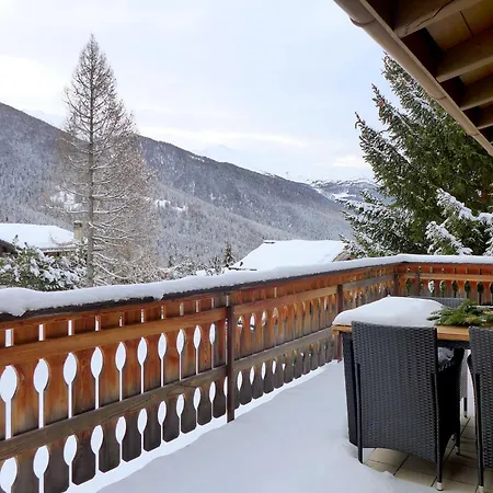 Larix By Interhome בקתה